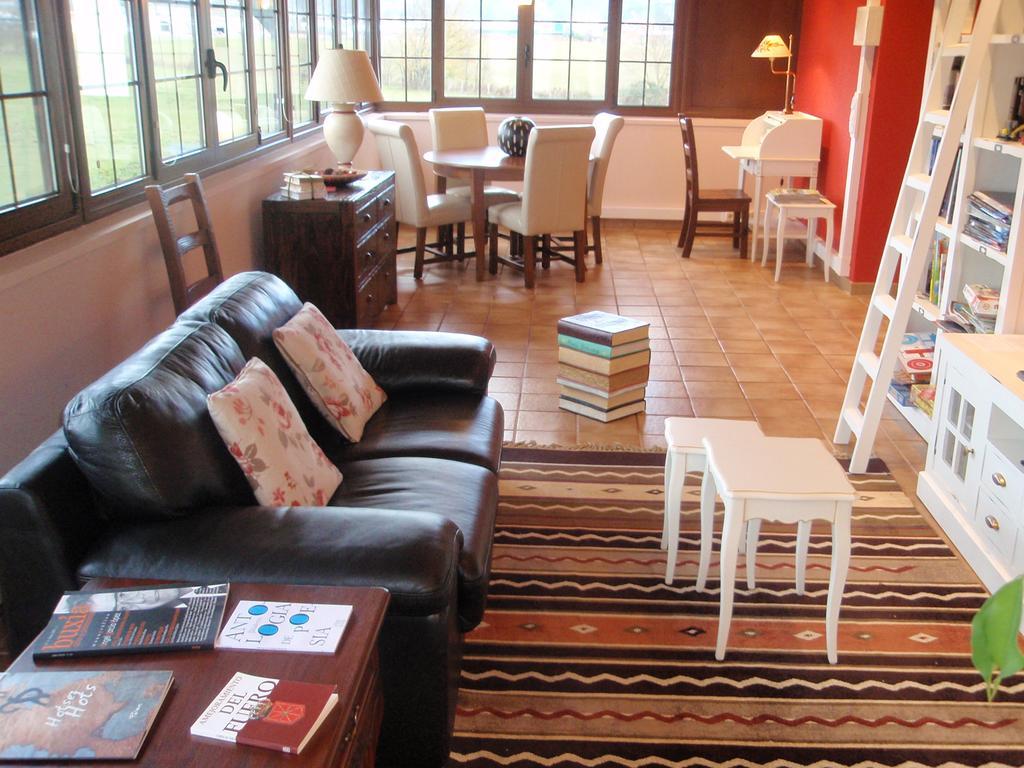 Hotel Ekai Ecay Kültér fotó