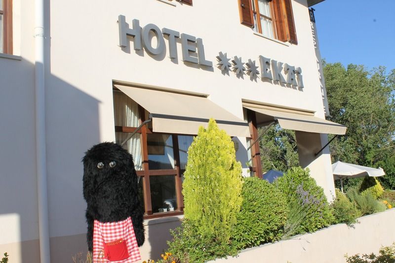 Hotel Ekai Ecay Kültér fotó