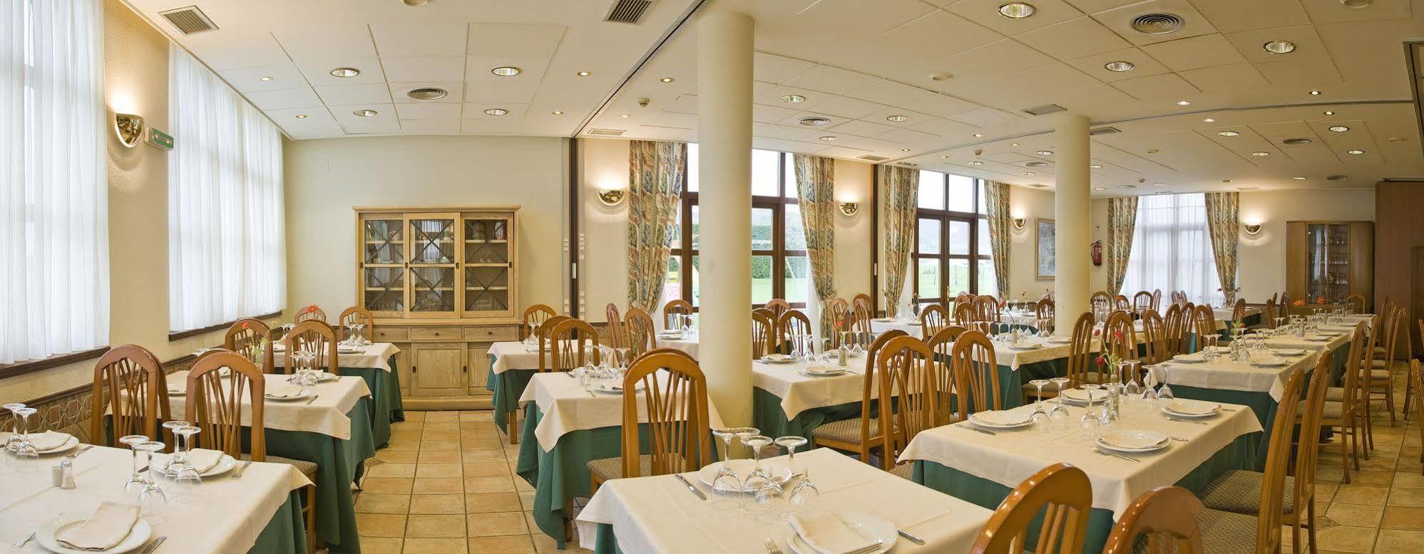 Hotel Ekai Ecay Kültér fotó